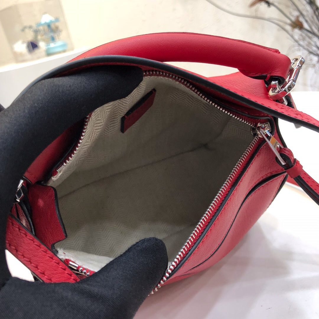 LOE MINI 18 PUZZLE BAG IN CHERRY RED CALFSKIN mysite