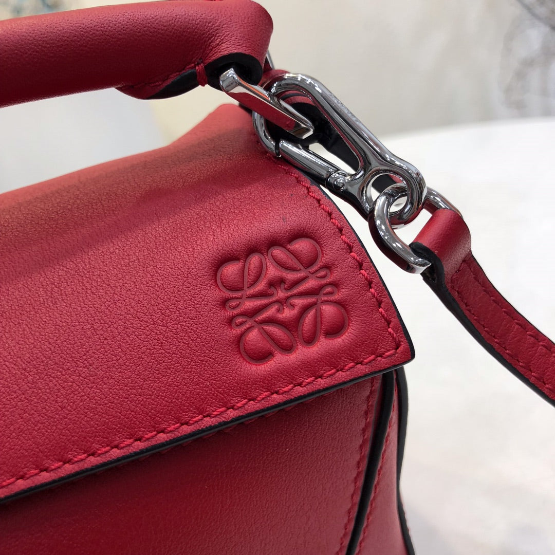 LOE MINI 18 PUZZLE BAG IN CHERRY RED CALFSKIN mysite