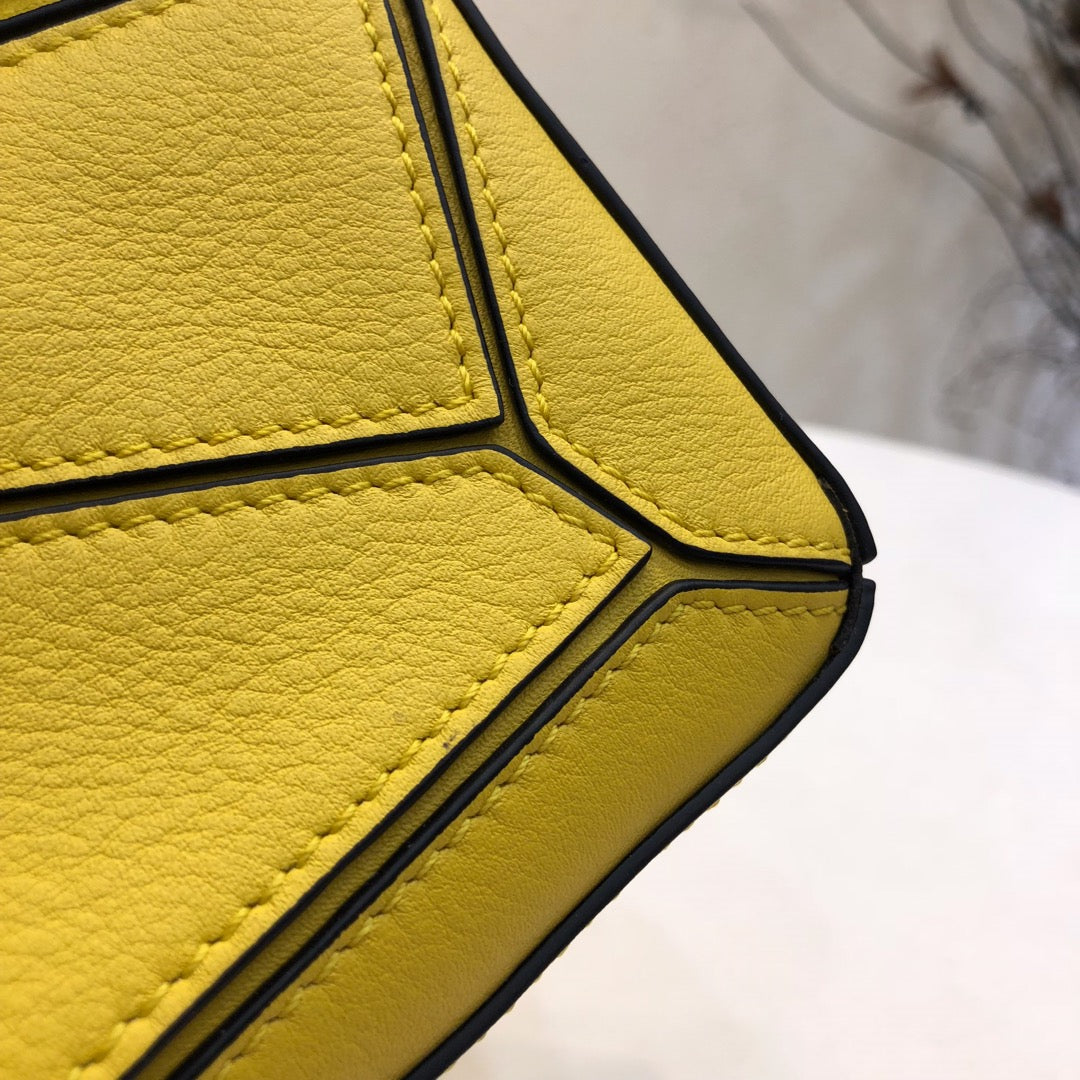LOE MINI 18 PUZZLE BAG IN YELLOW CALFSKIN mysite
