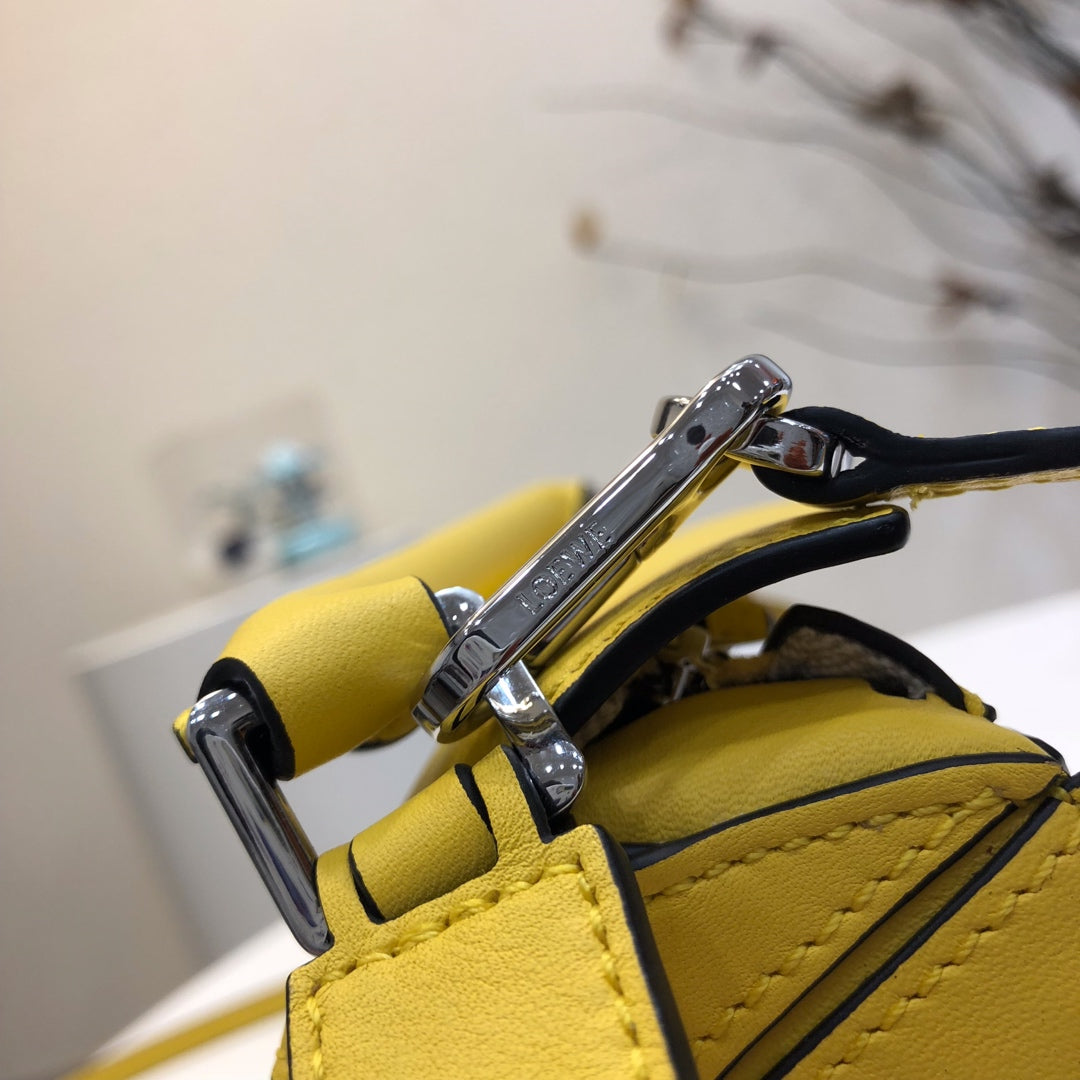 LOE MINI 18 PUZZLE BAG IN YELLOW CALFSKIN mysite