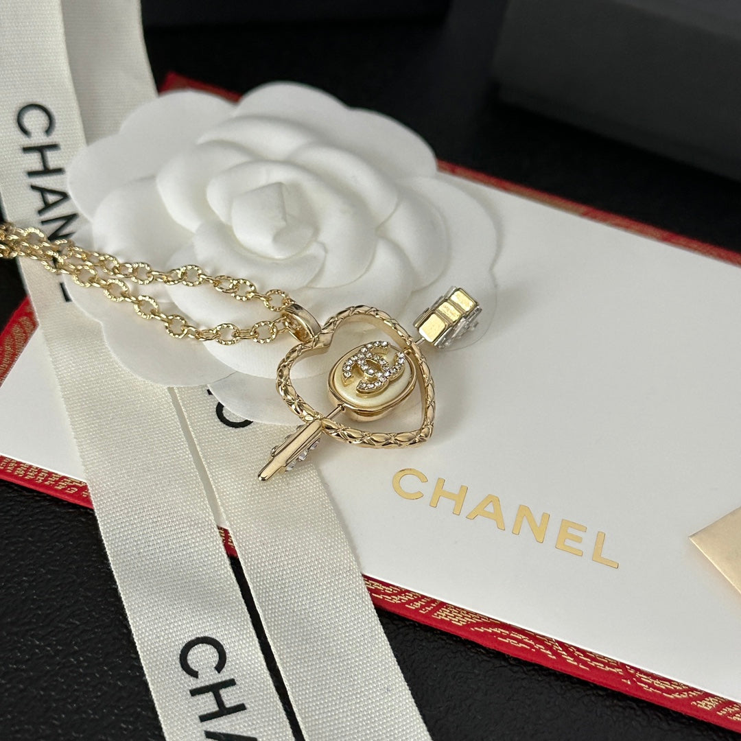 Heart and Arrow Diamond Necklace mysite