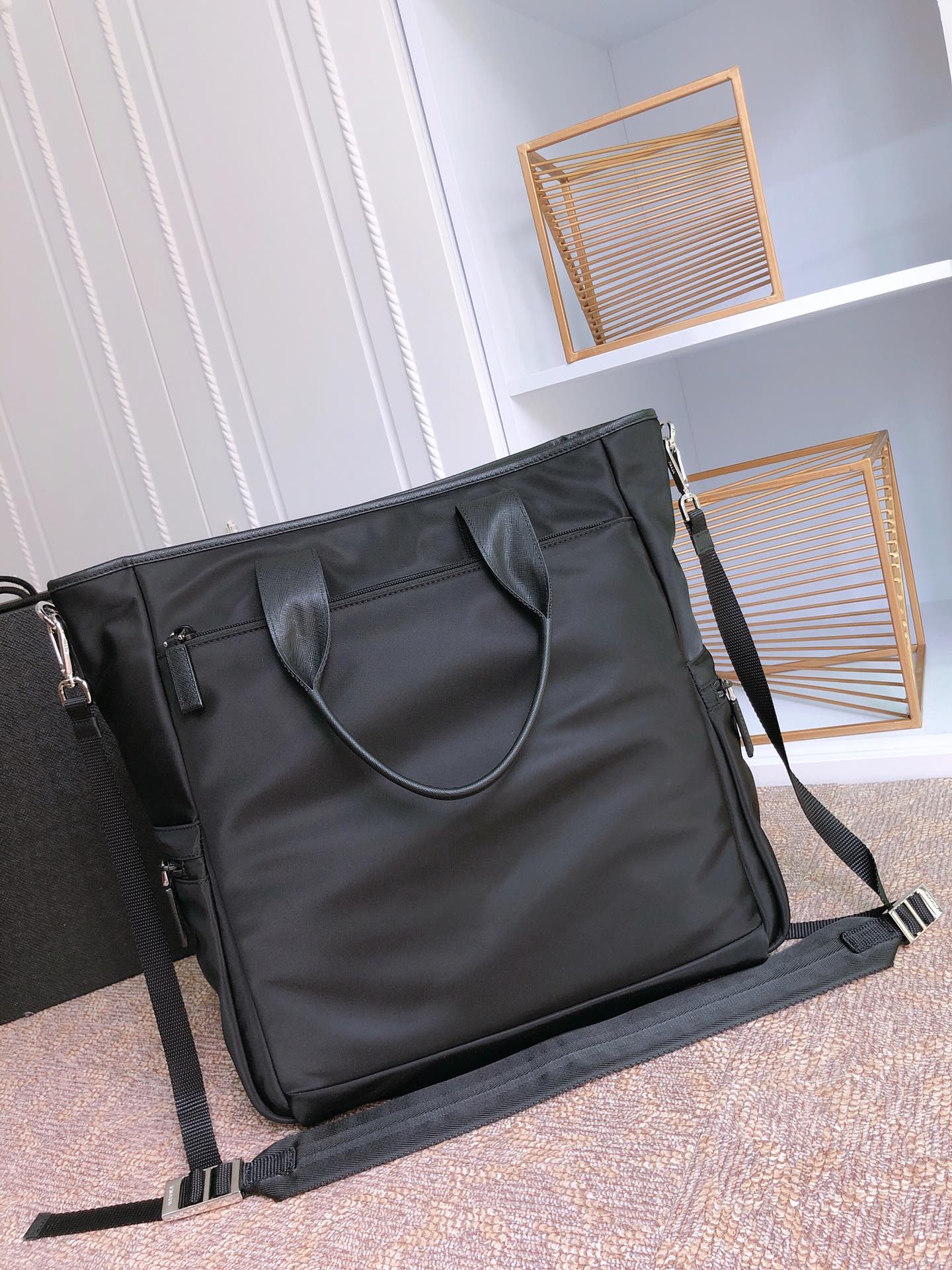 TOTE BAG 38 IN BLACK RE-NYLON AND SAFFIANO LEATHER TRIM mysite