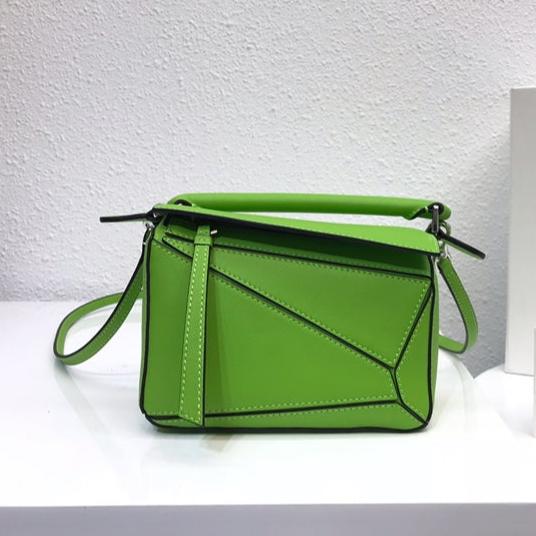 LOE MINI 18 PUZZLE BAG IN EMERALD GREEN CALFSKIN mysite
