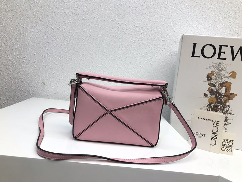 LOE MINI 18 PUZZLE BAG IN BRIGHT PINK CALFSKIN mysite