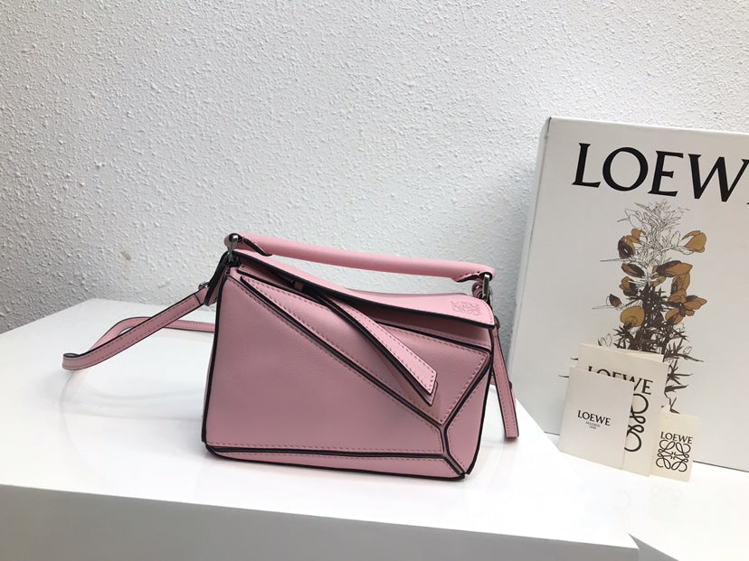 LOE MINI 18 PUZZLE BAG IN BRIGHT PINK CALFSKIN mysite