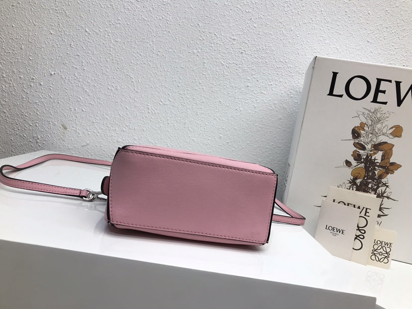 LOE MINI 18 PUZZLE BAG IN BRIGHT PINK CALFSKIN mysite