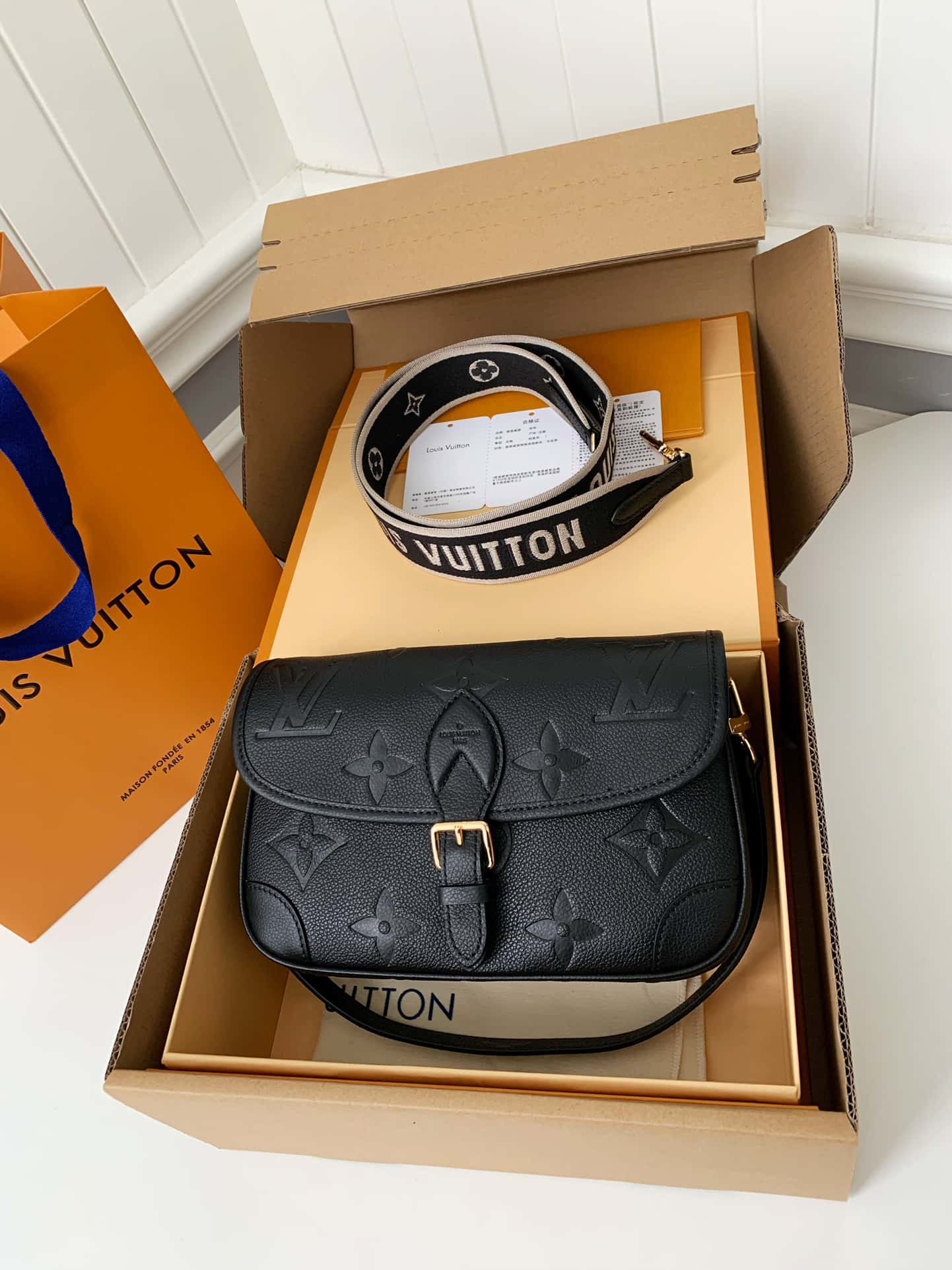 Louis Vuitton LV Diane Handbag mysite