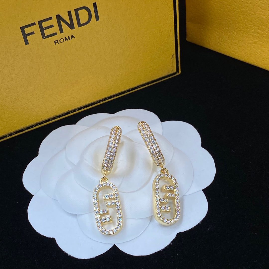 O'Lock Crystal Diamond Earrings mysite