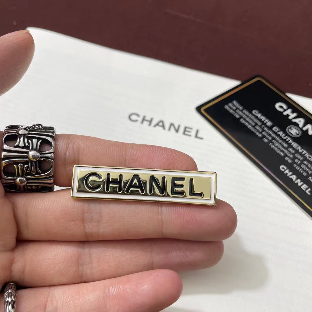 Letter Logo Strip Brooch mysite
