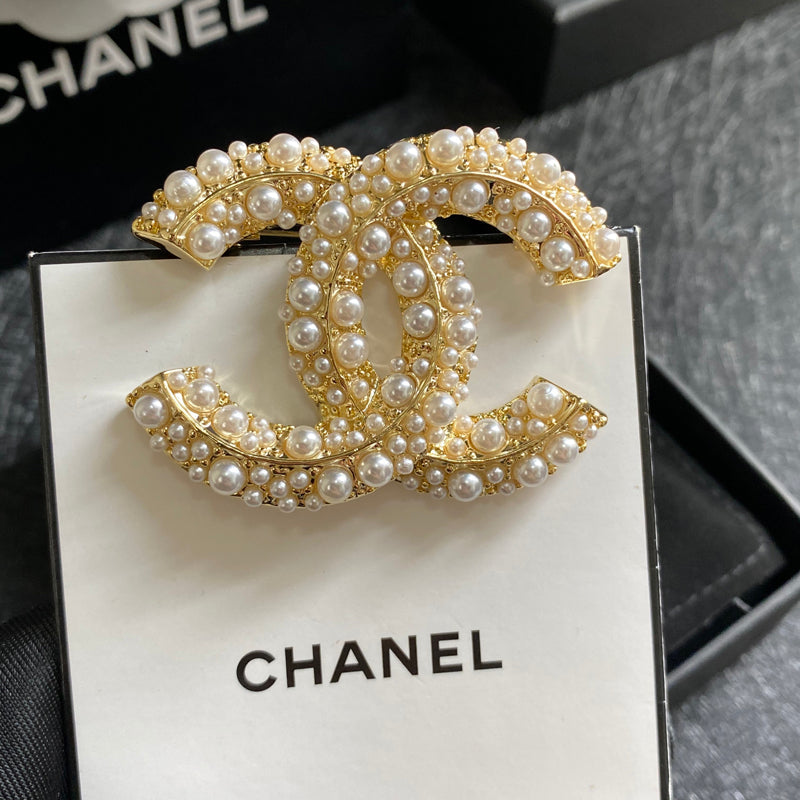 Elegant Pearl Logo Brooch mysite
