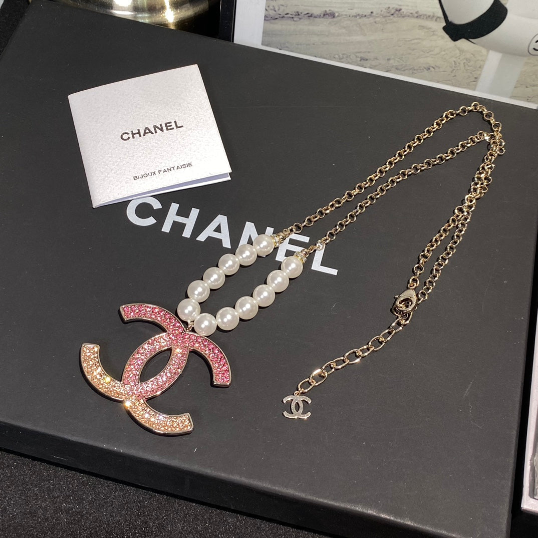 Pink Diamond Logo Pearl Necklace mysite