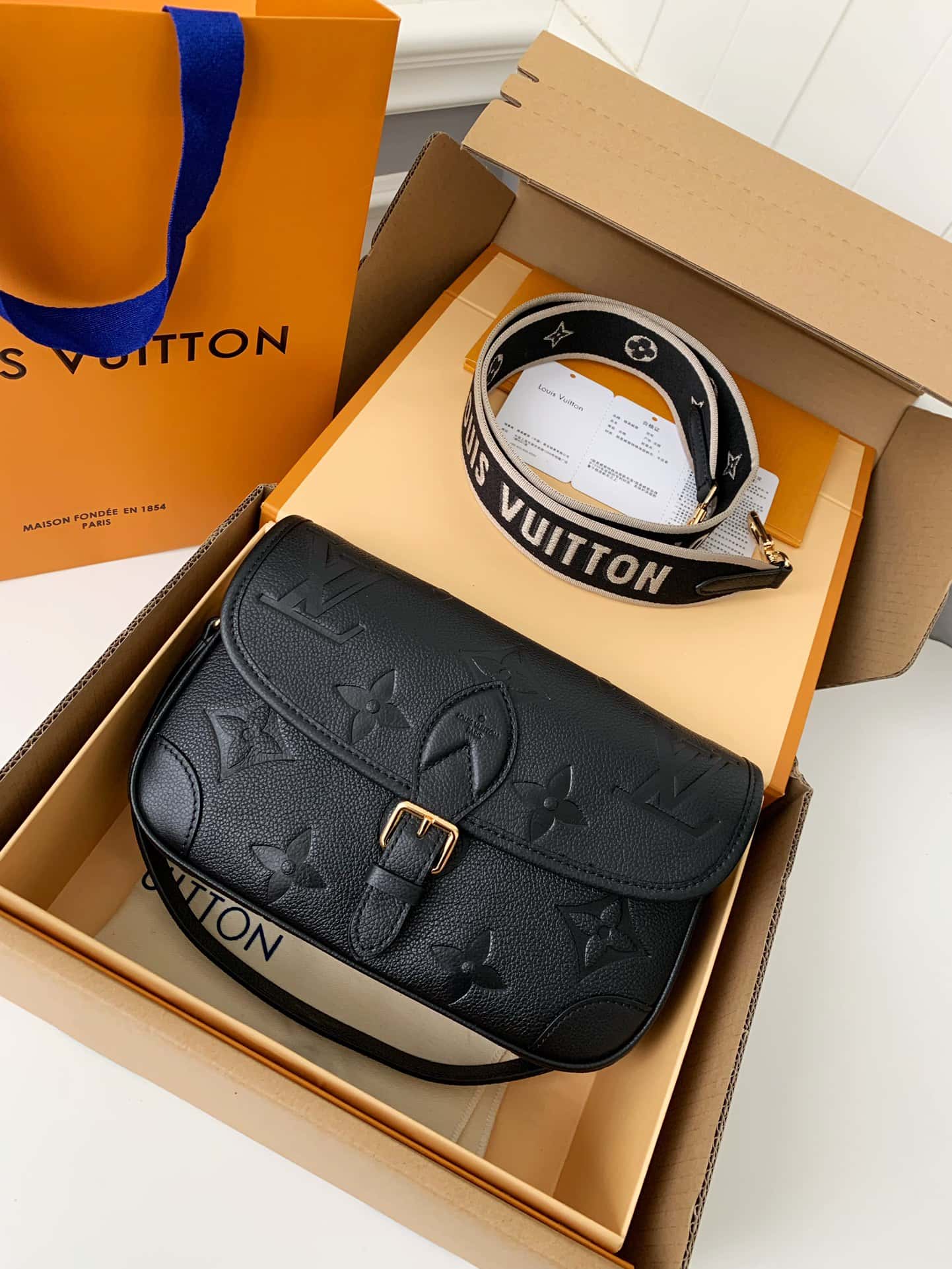Louis Vuitton LV Diane Handbag mysite