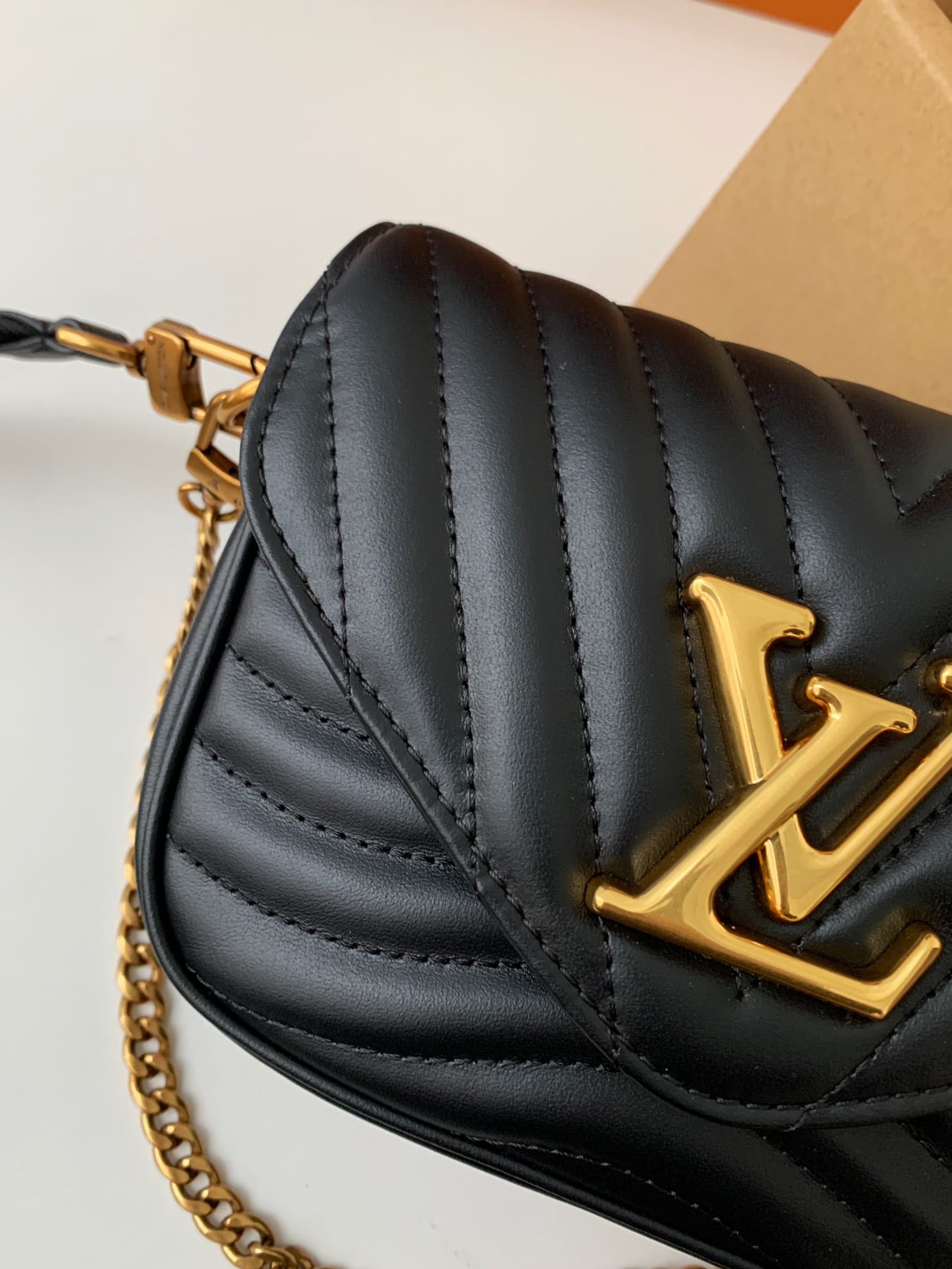 Louis Vuitton NEW WAVE MULTI-POCHETTE Handbag mysite
