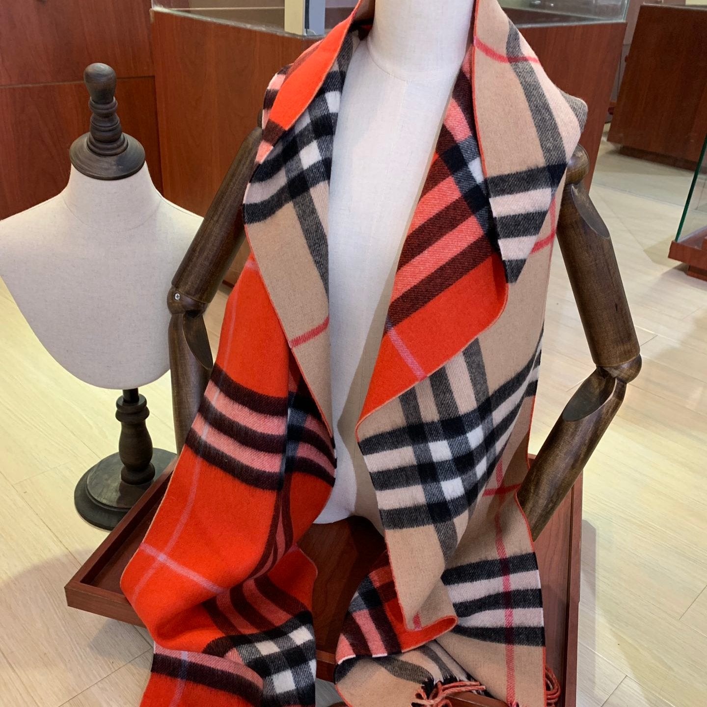LONG SCARF 250 CM IN TIGER ORANGE AND BEIGE CASHMERE 410473 mysite