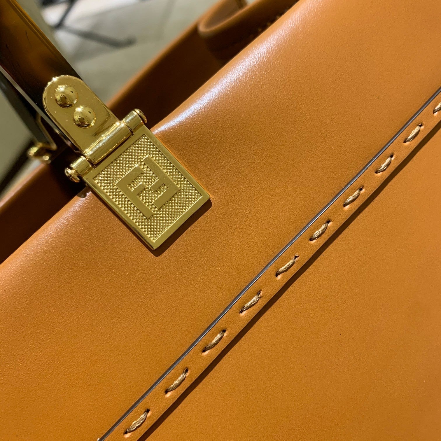 SHINE 40 TOTE BAG IN CARROT ORANGE EMBOSSED CALFSKIN mysite