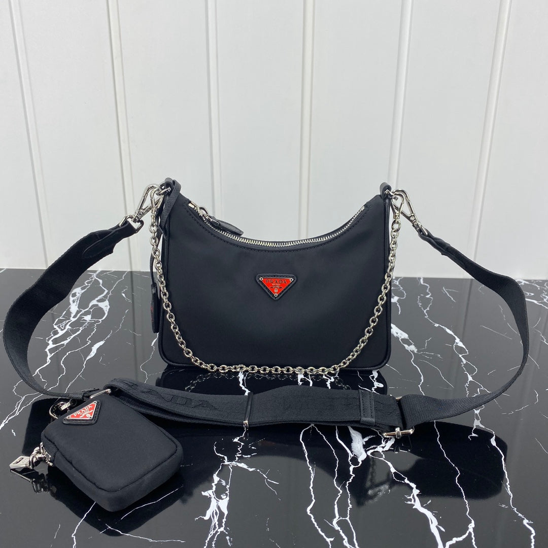 PRA HOBO 22 BAG IN BLACK RE-NYLON WITH RED LOGO mysite