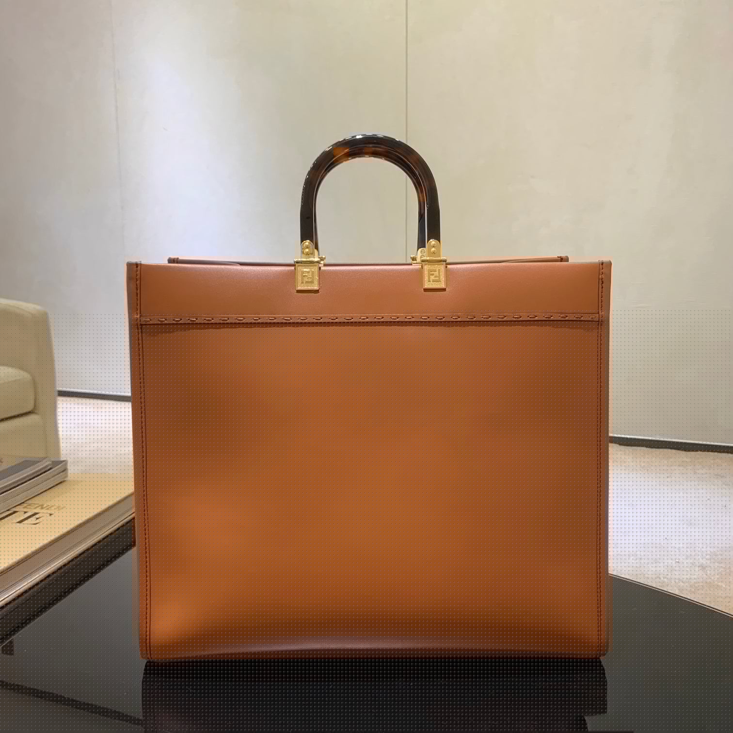 SHINE 40 TOTE BAG IN CARROT ORANGE EMBOSSED CALFSKIN mysite