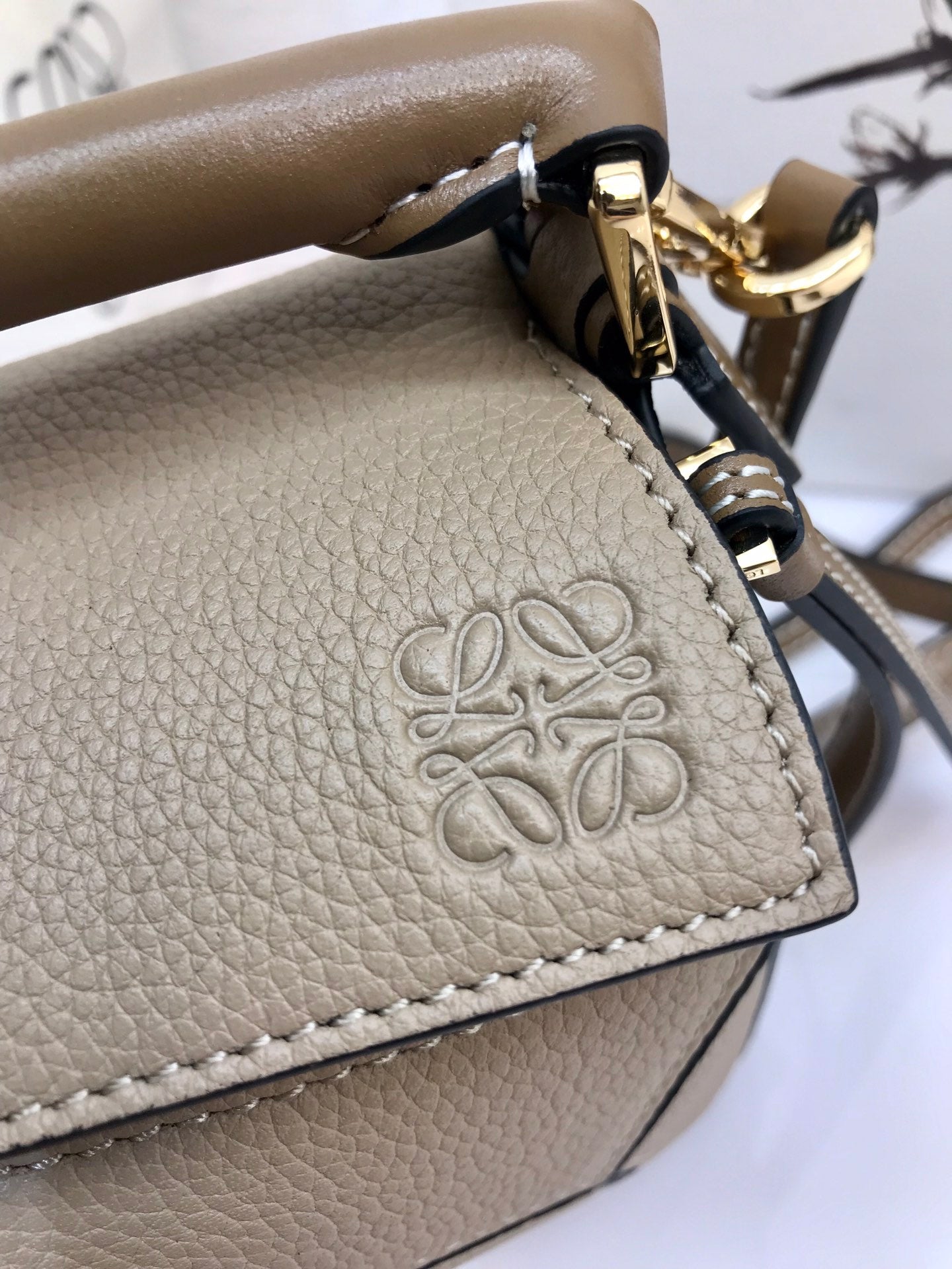 LOE MINI 18 PUZZLE BAG IN DARK KHAKI GREEN CALFSKIN mysite