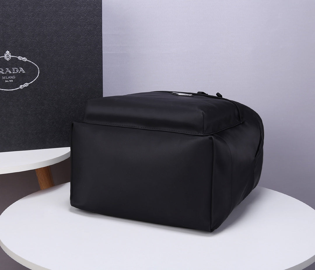 PRA BACKPACK 39 IN BLACK RE-NYLON AND SAFFIANO LEATHER mysite