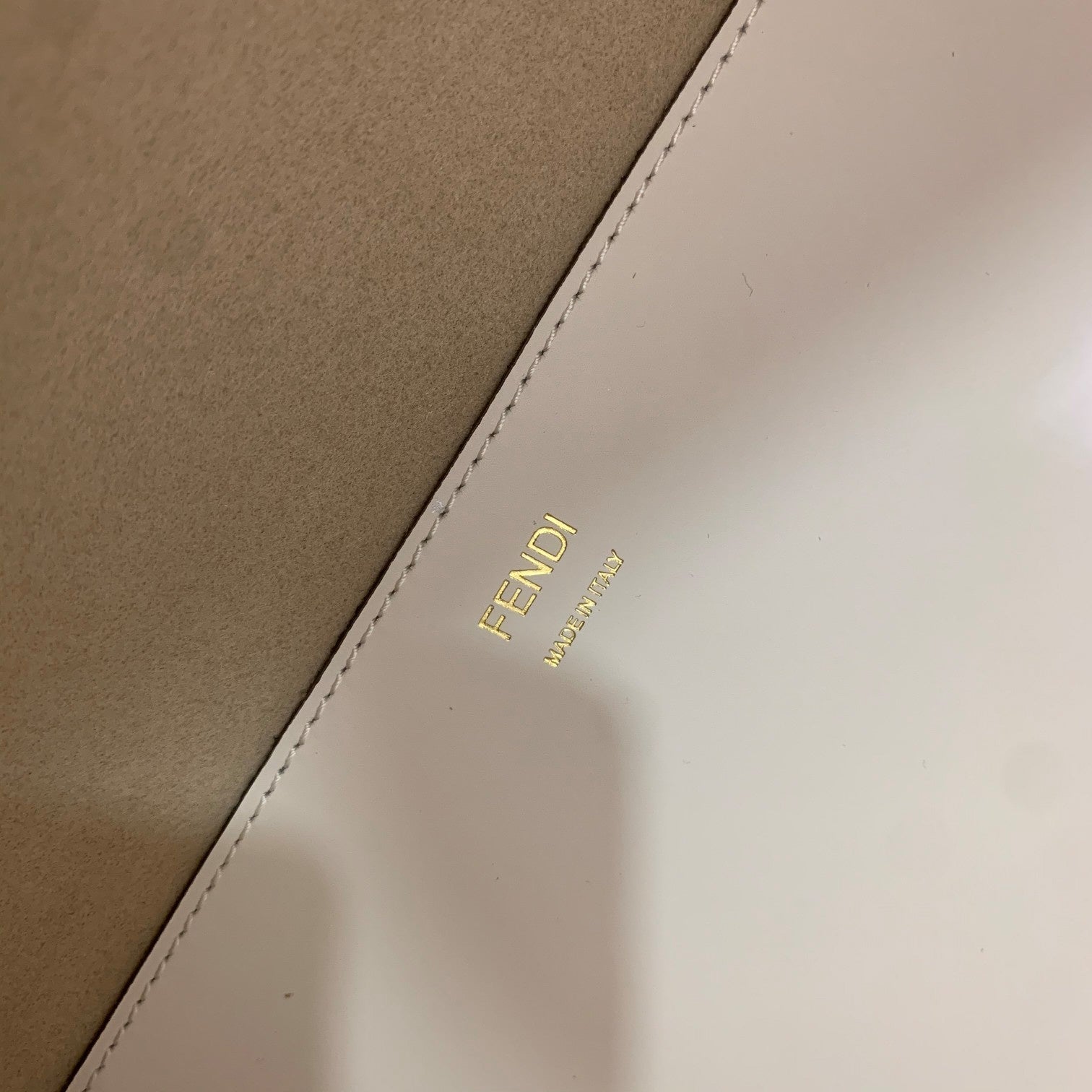 SHINE 40 TOTE BAG IN WHITE EMBOSSED CALFSKIN mysite