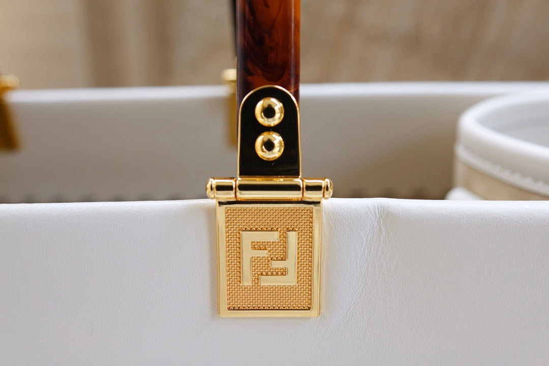 Fend Sunshine Large Bag 40.5 White Leather mysite