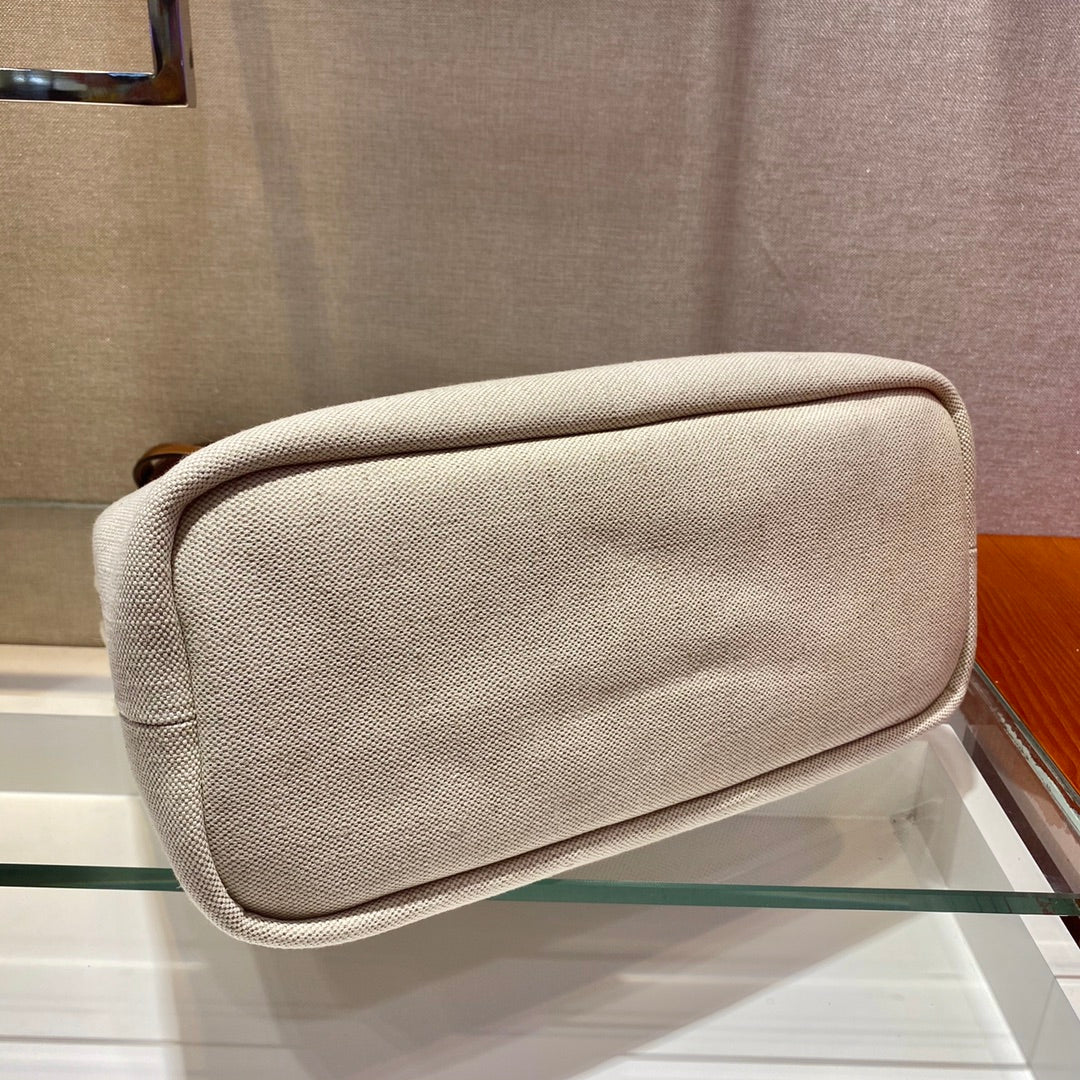 TOTE BAG 33 IN WHITE CANVAS AND BROWN CALFSKIN HANDLE mysite