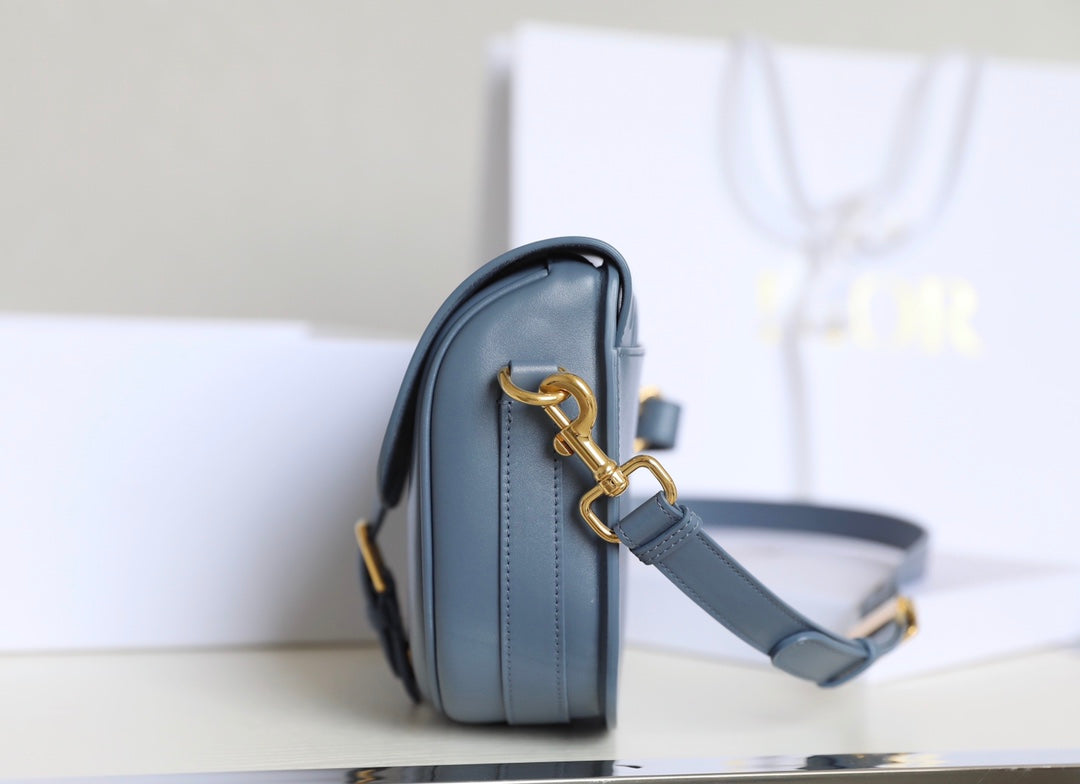 MEDIUM CD BOBBY 22CM BLUE CALFSKIN GOLD HARDWARE mysite