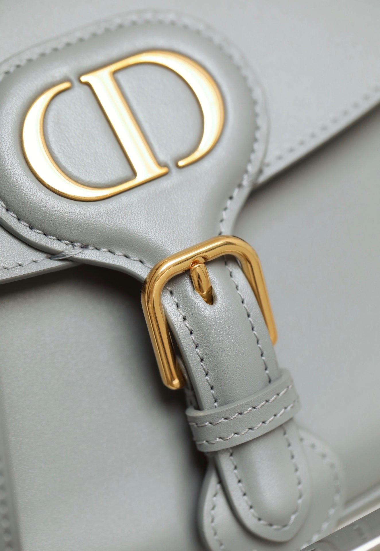 MEDIUM CD BOBBY 22CM DARK GREY CALFSKIN GOLD HARDWARE mysite