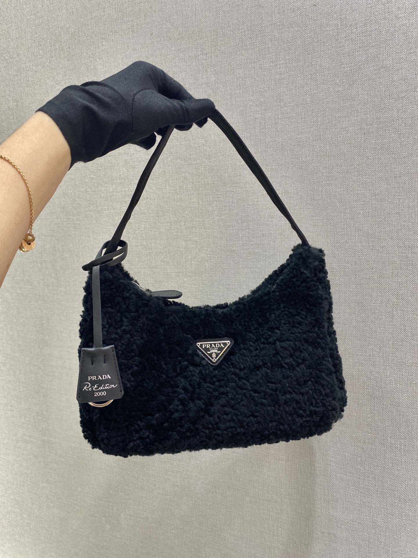 HOBO BAG 23 IN BLACK SHEARLING mysite