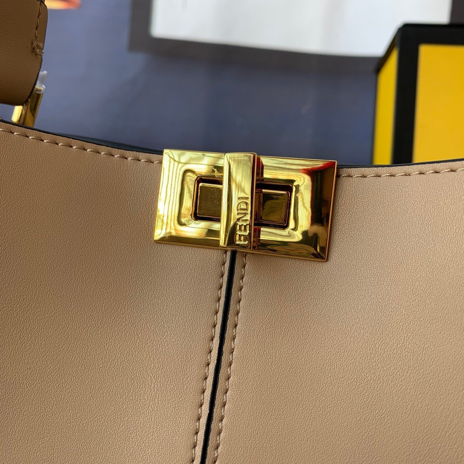 Peekaboo X-lite medium 30cm Bag light brown lambskin gold hardware mysite