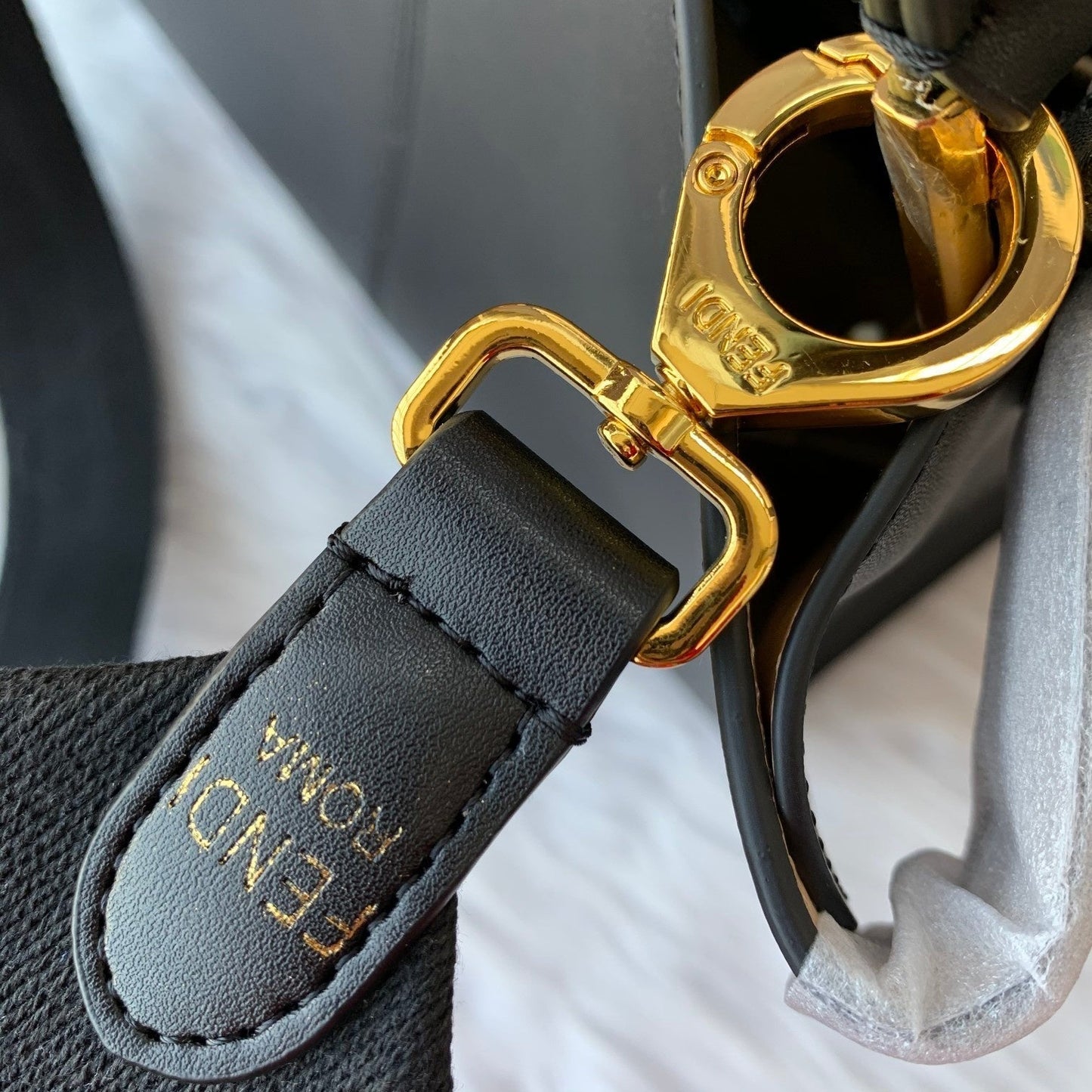 Peekaboo X-lite medium 30cm Bag black lambskin gold hardware mysite