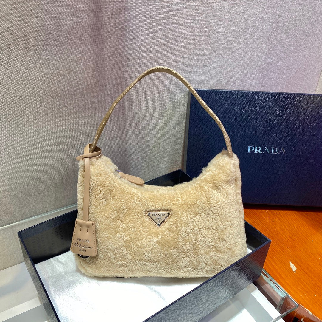 HOBO BAG 23 IN BEIGE SHEARLING mysite