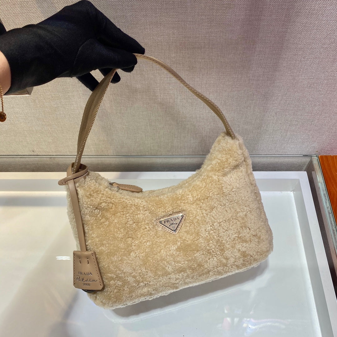 HOBO BAG 23 IN BEIGE SHEARLING mysite