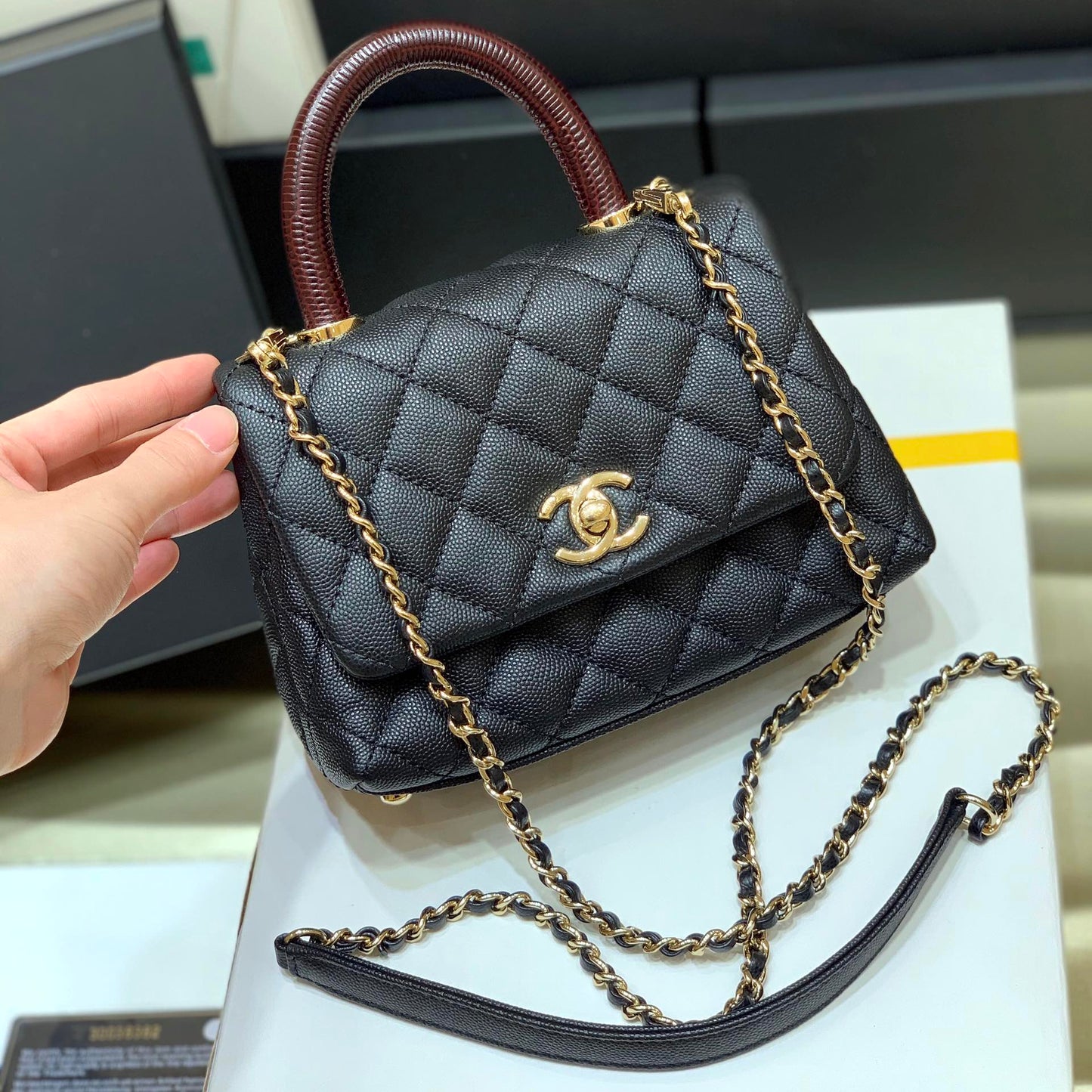 CC 24K Coco Hanle Mini 19cm Black Red Grained Calfskin Gold Hardware mysite