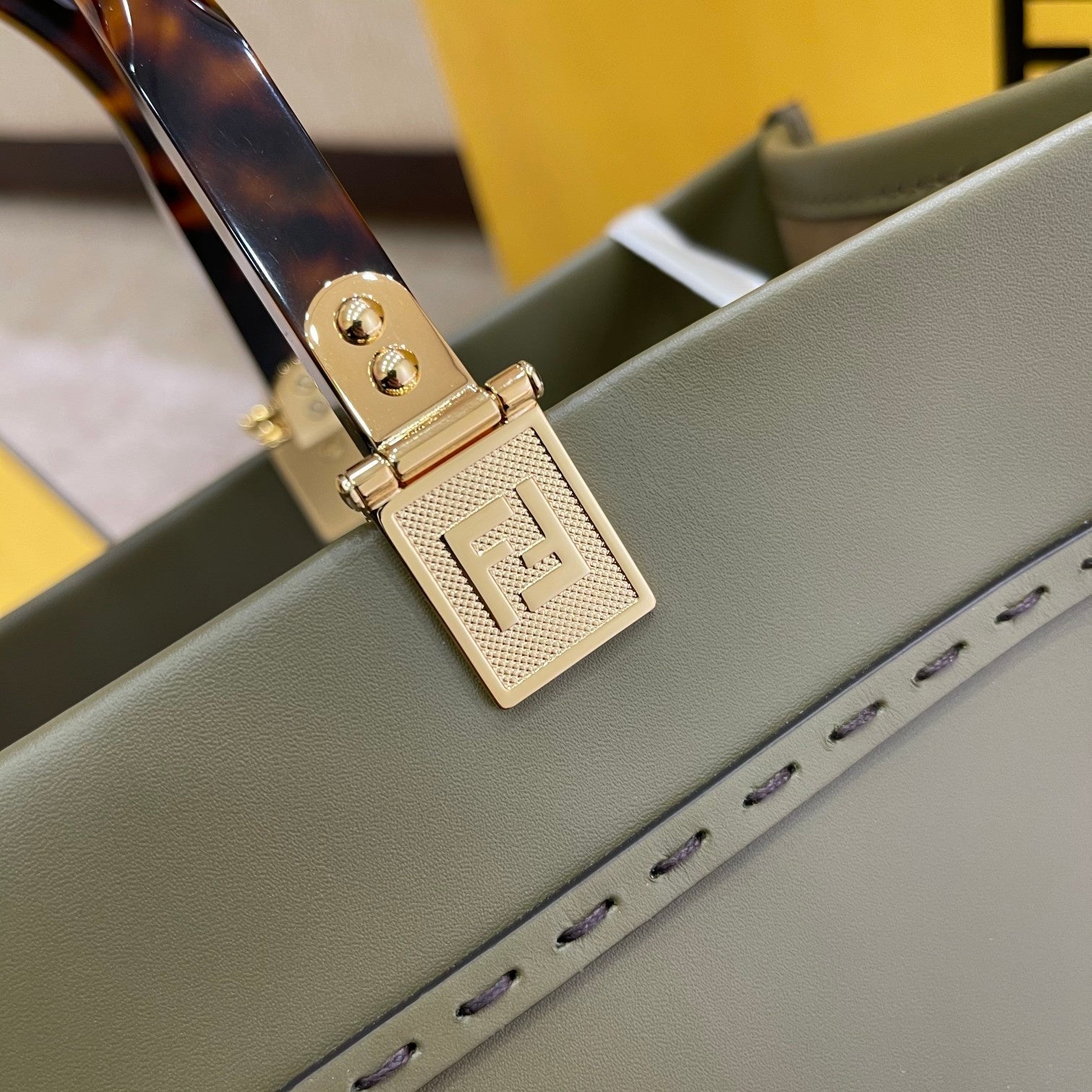 SHINE LARGE 35 TOTE IN OLIVE GREEN CALFSKIN mysite