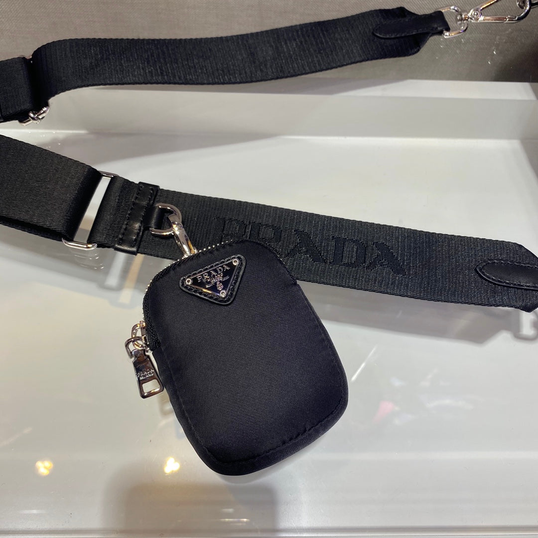 SMALL FLAP BAG 21 IN BLACK TRIANGULAR QUILTED PATTERN RE-NYLON mysite