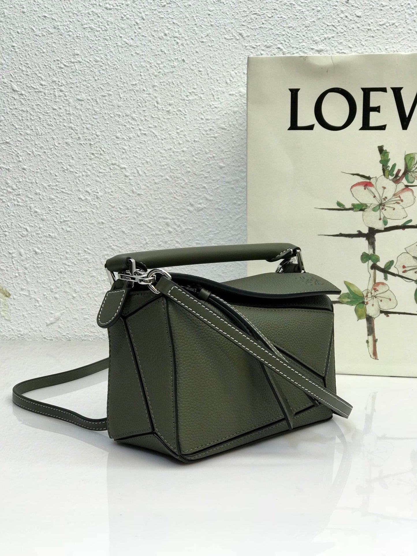 LOE MINI 18 PUZZLE BAG IN JUNIPER GREEN CALFSKIN mysite