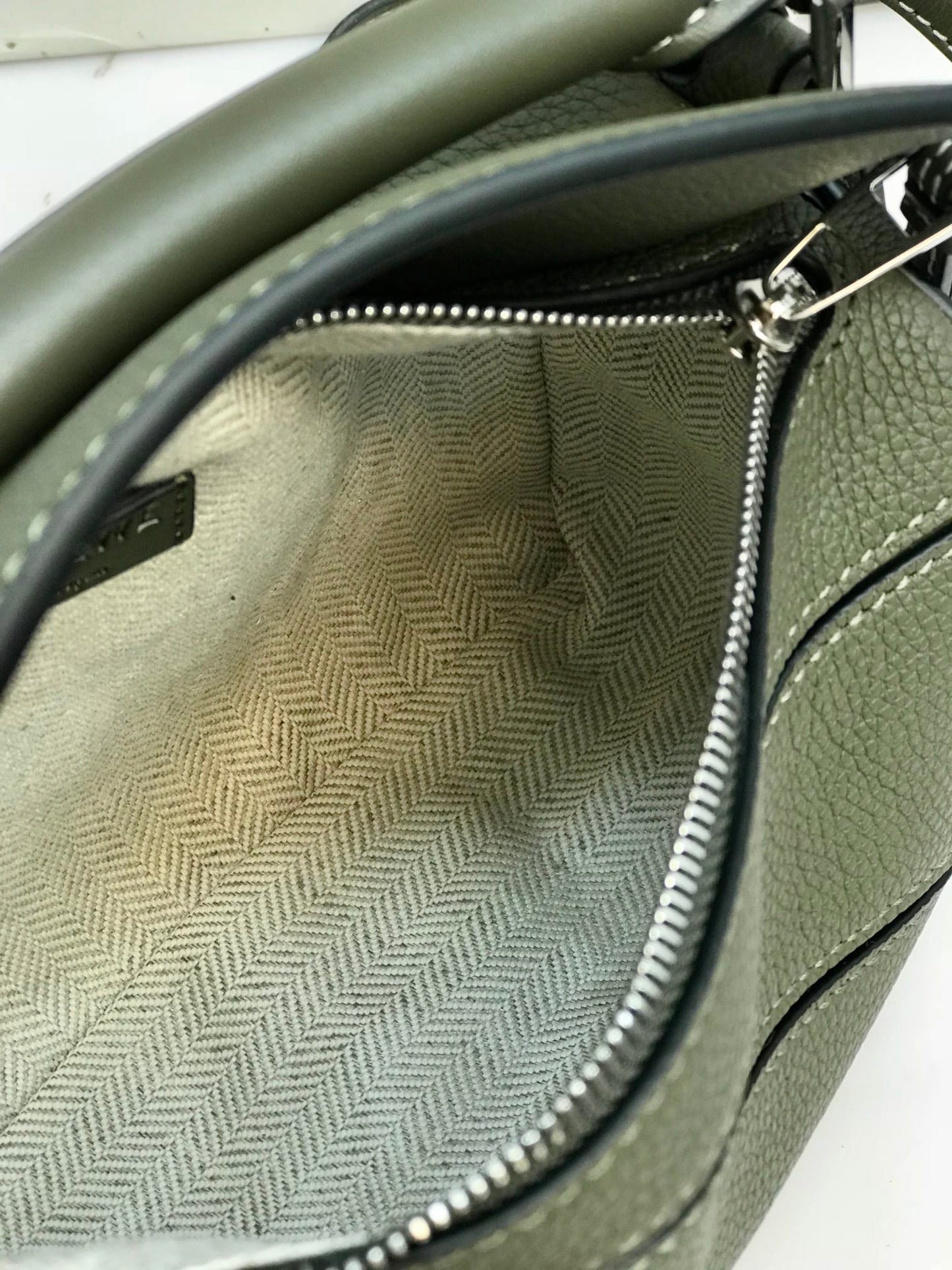 LOE MINI 18 PUZZLE BAG IN JUNIPER GREEN CALFSKIN mysite