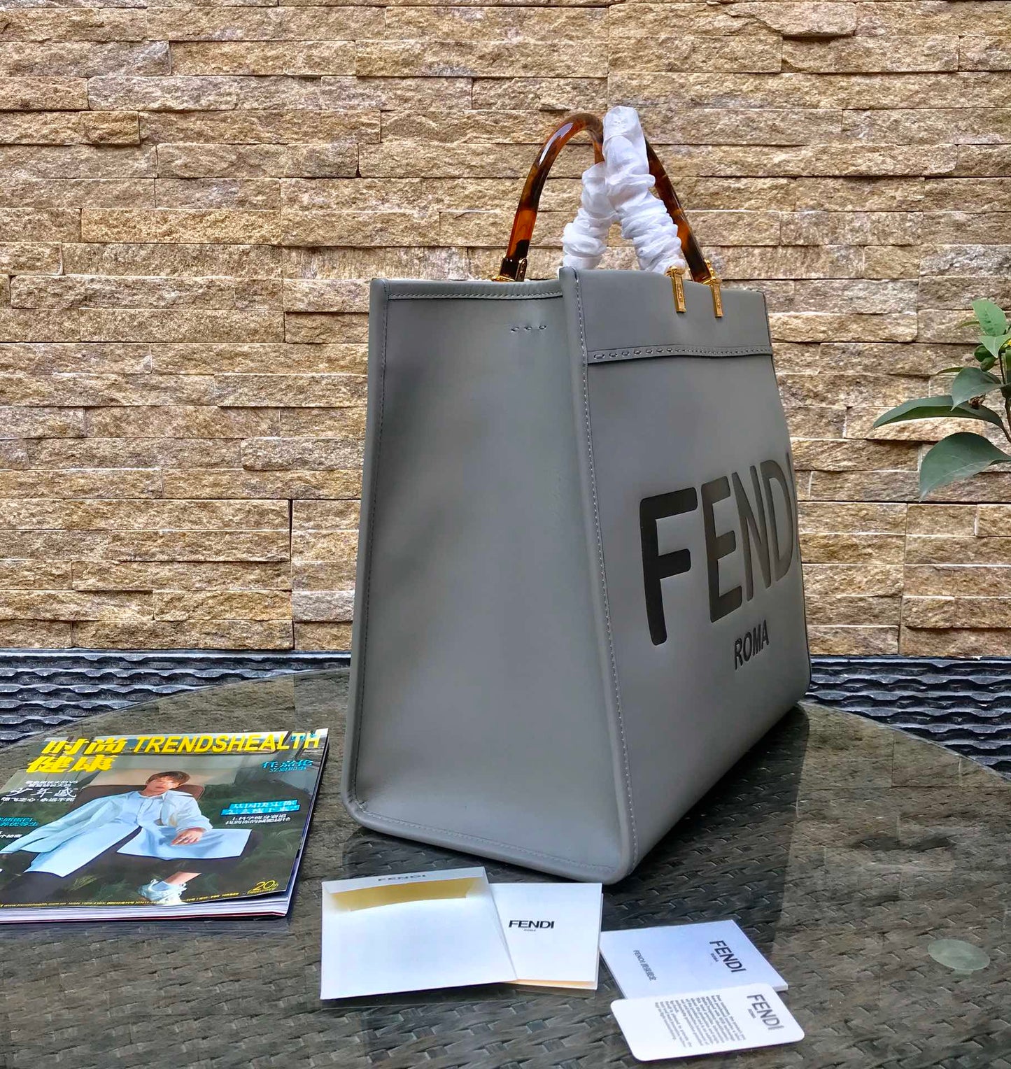 Fend Sunshine Large Bag 40.5 Grey Leather mysite