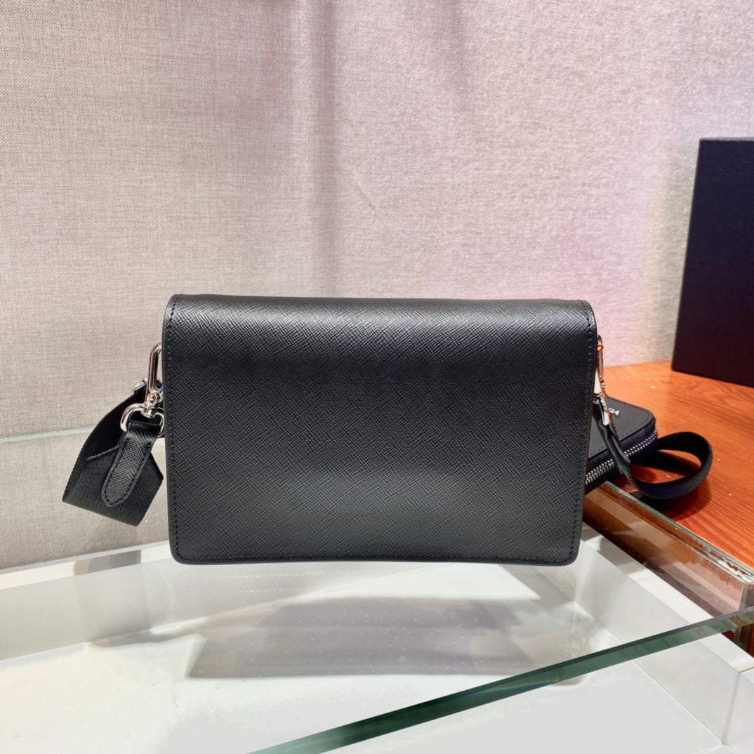 ENVELOPE FLAP BAG 20 IN BLACK SAFFIANO LEATHER mysite