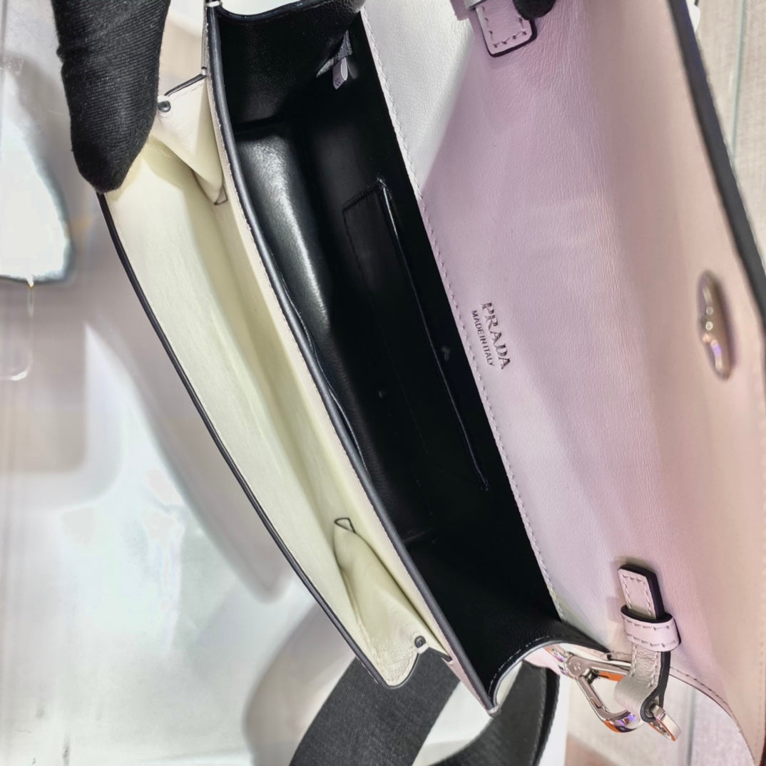 ENVELOPE FLAP BAG 20 IN WHITE SAFFIANO LEATHER mysite