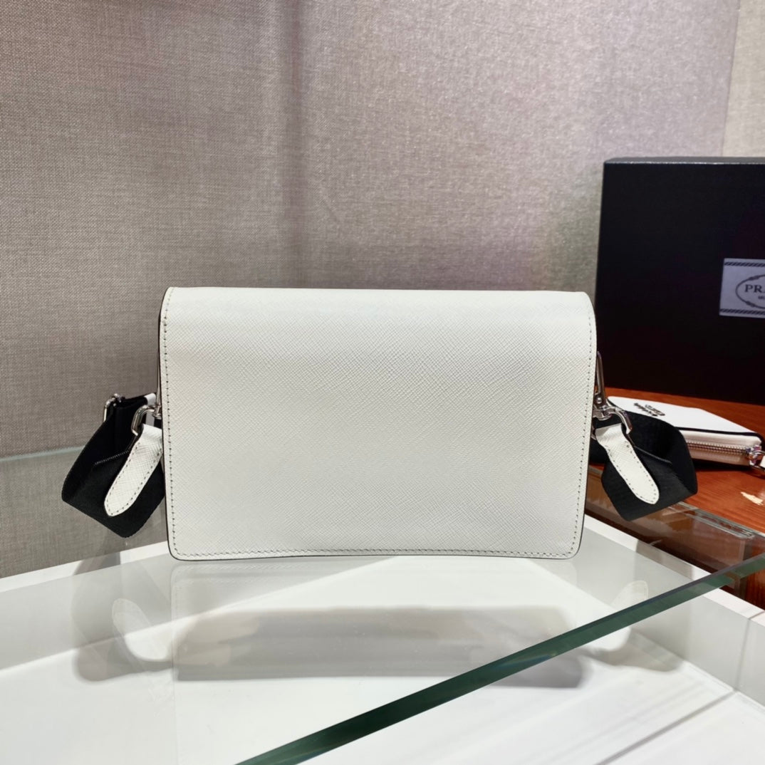 ENVELOPE FLAP BAG 20 IN WHITE SAFFIANO LEATHER mysite