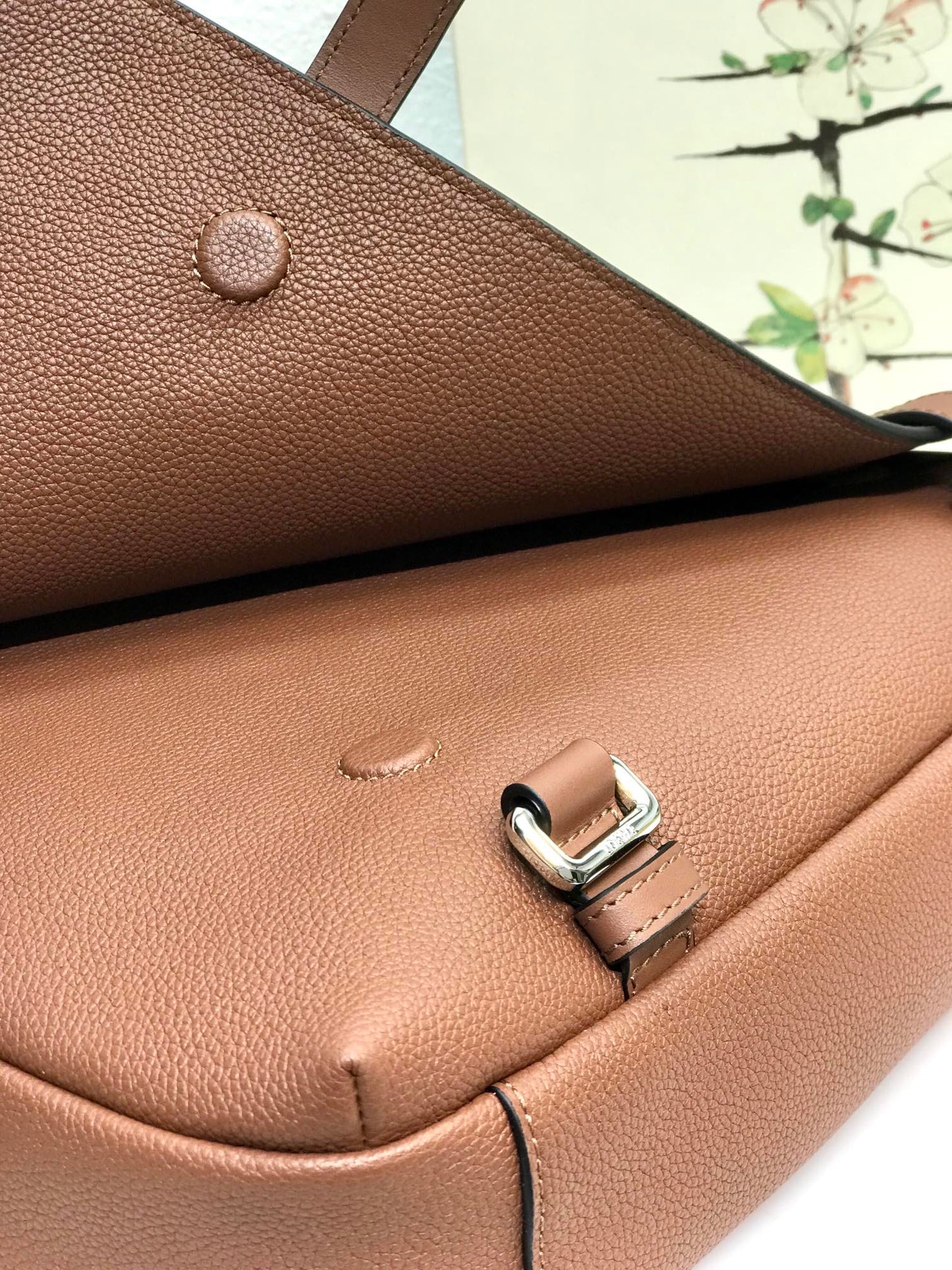 LOE 33 XS MILITARY MESSENGER BAG IN WINTER BROWN CALFSKIN AND JACQUARD mysite