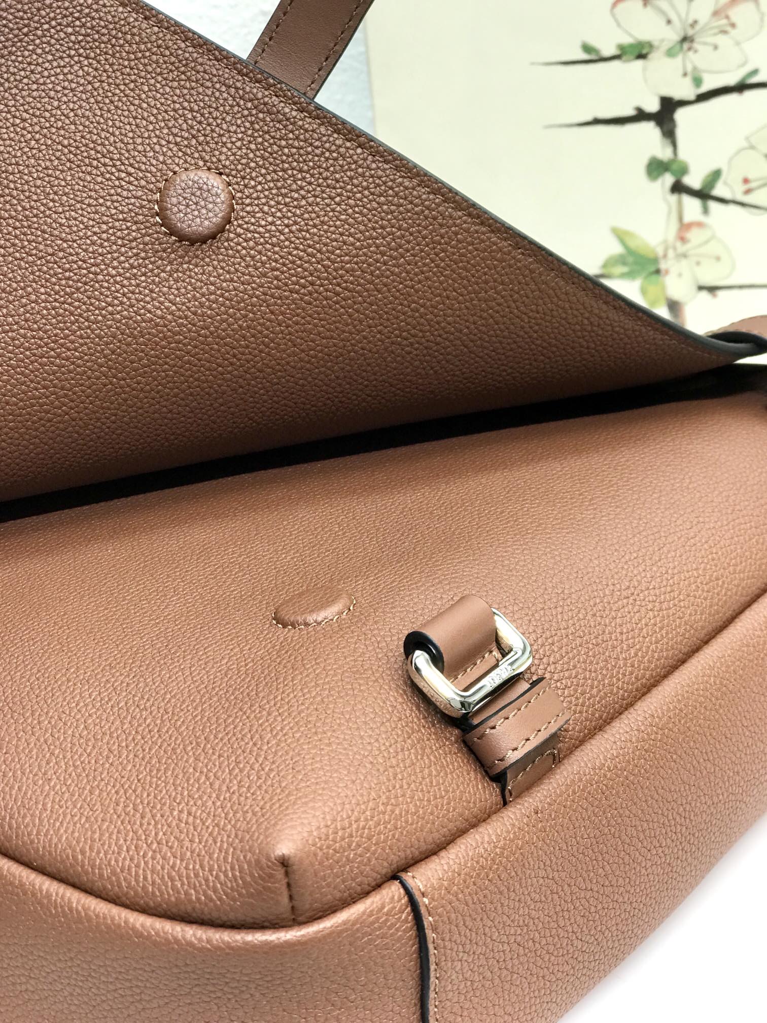 LOE 33 XS MILITARY MESSENGER BAG IN WINTER BROWN CALFSKIN AND JACQUARD mysite