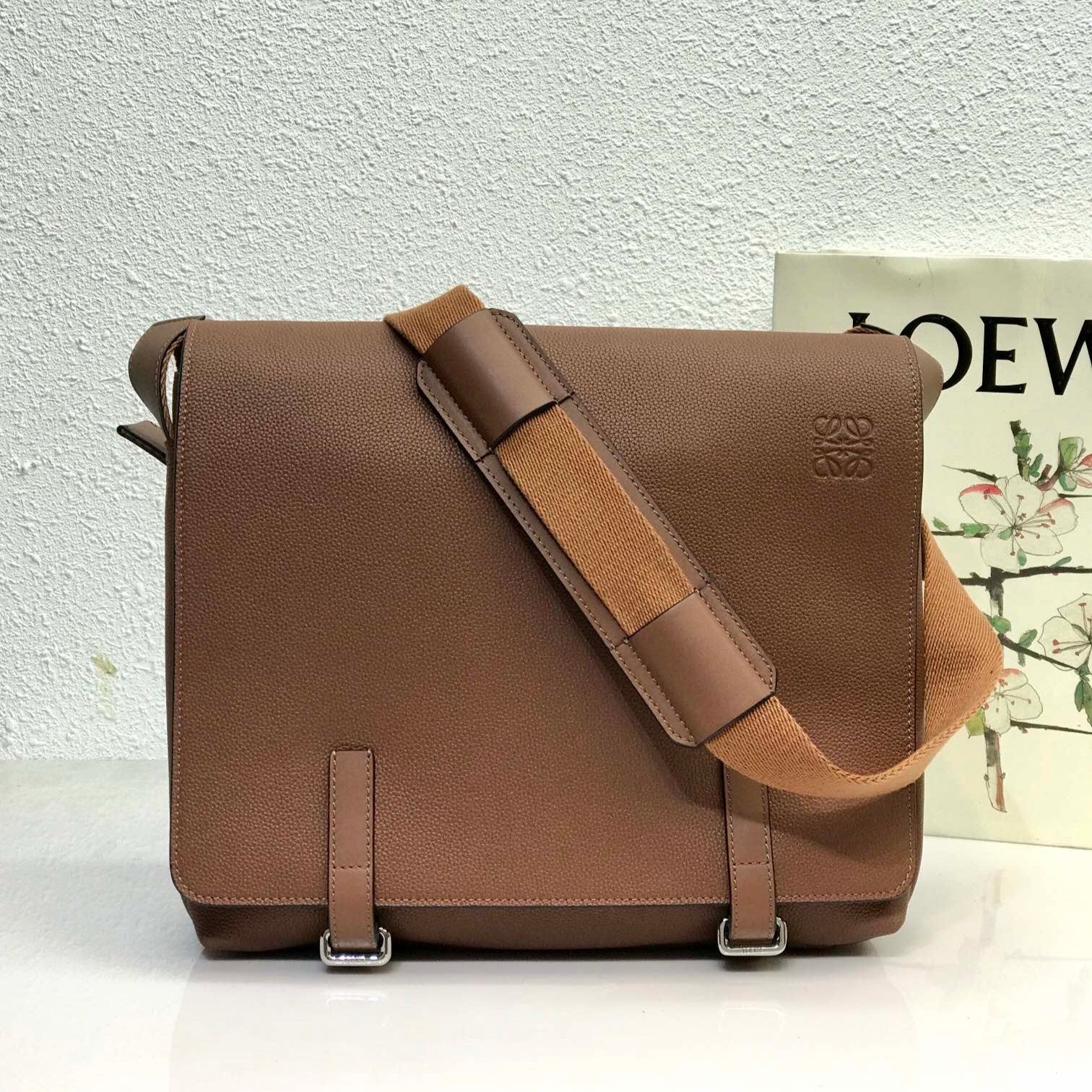 LOE 33 XS MILITARY MESSENGER BAG IN WINTER BROWN CALFSKIN AND JACQUARD mysite