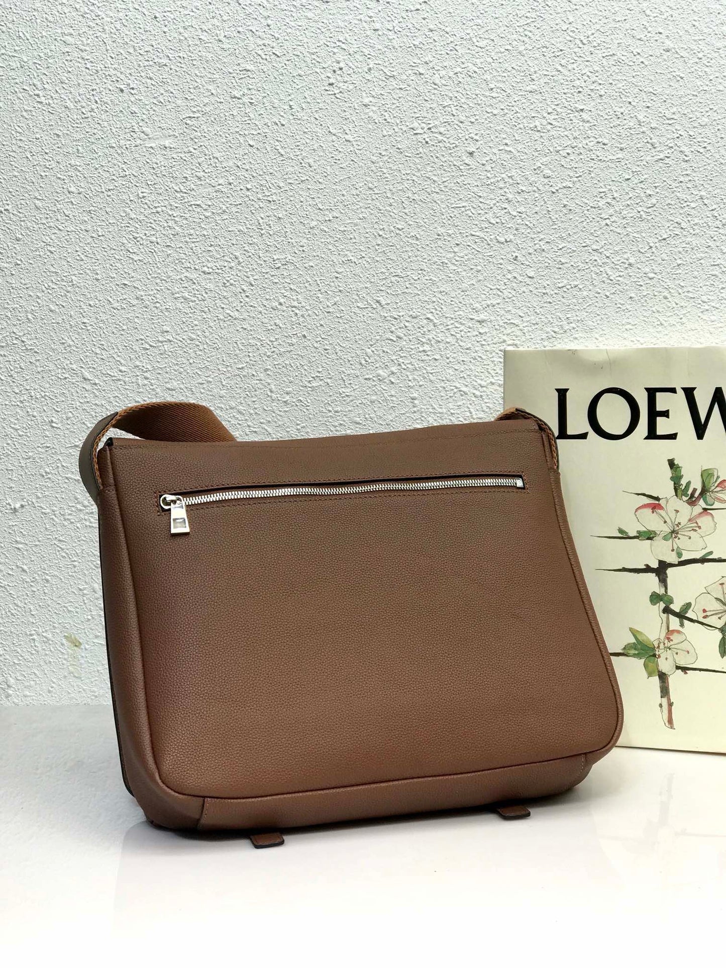 LOE 33 XS MILITARY MESSENGER BAG IN WINTER BROWN CALFSKIN AND JACQUARD mysite