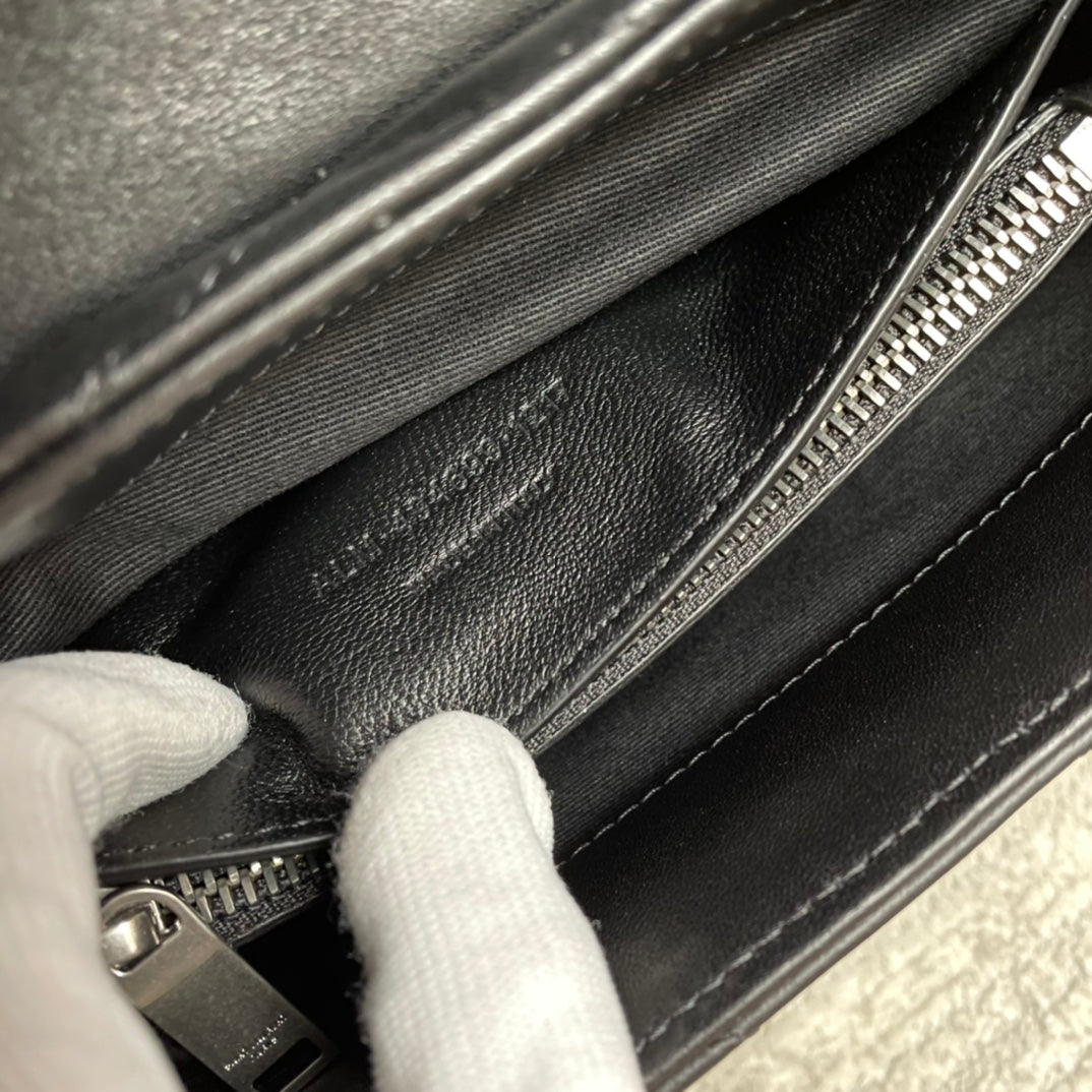 LOULOU SMALL 25 IN BLACK LAMBSKIN SILVER HARDWARE mysite