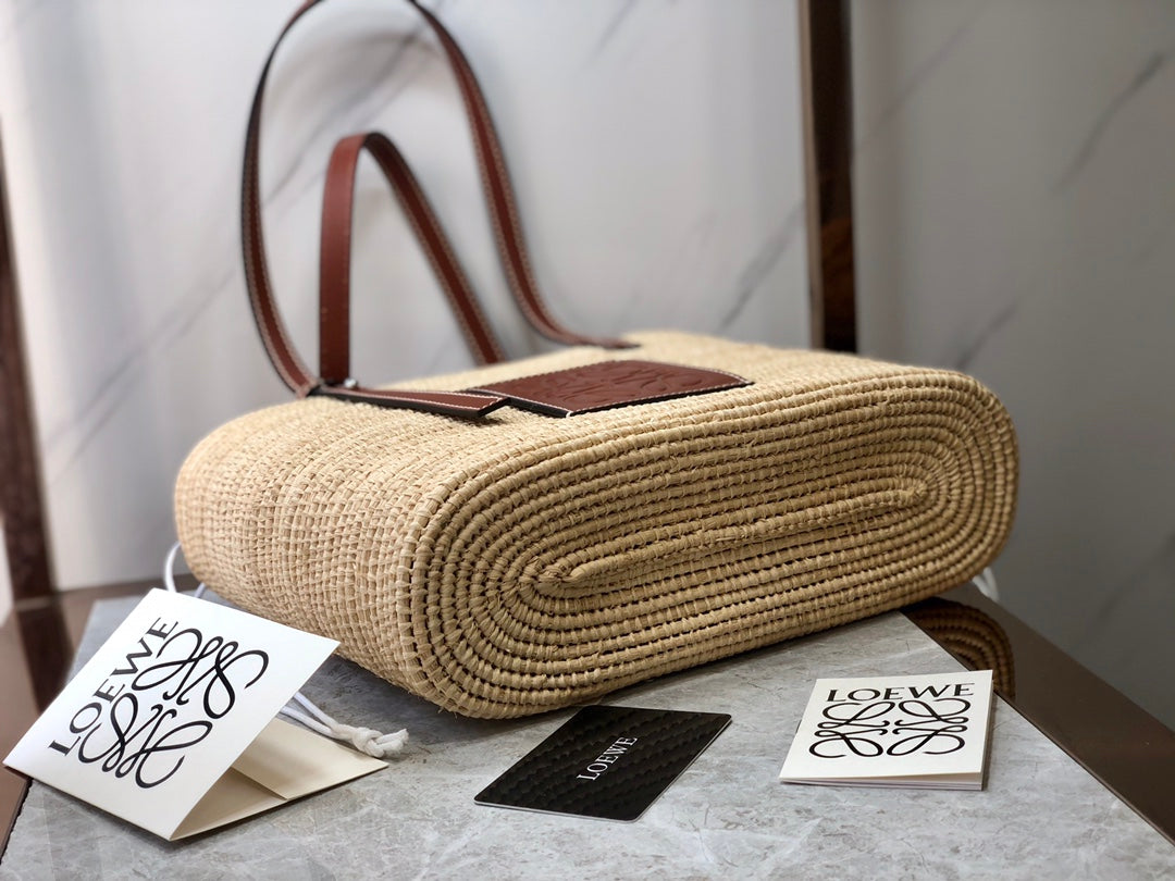 LOE SQUARE BASKET BAG 28 IN NATURAL RAFFIA AND CHOCOLATE BROWN CALFSKIN mysite
