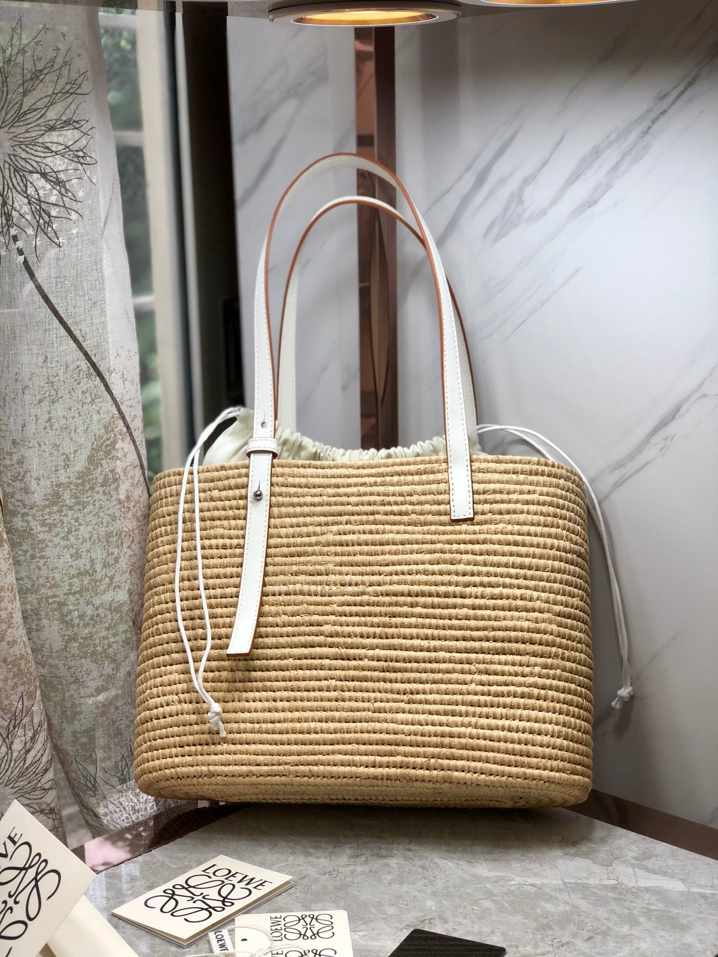 LOE SQUARE BASKET BAG 28 IN NATURAL RAFFIA AND WHITE CALFSKIN mysite