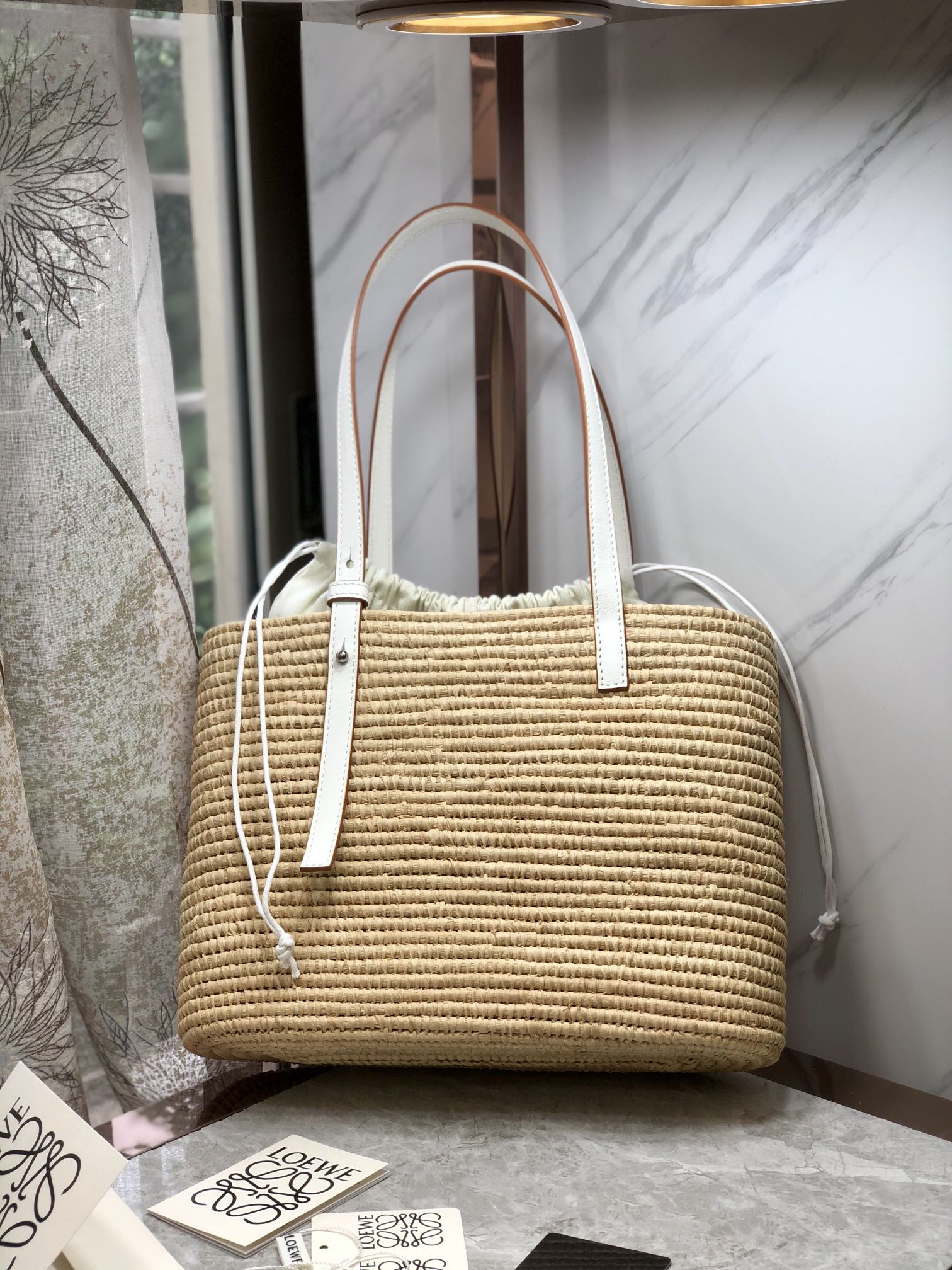 LOE SQUARE BASKET BAG 28 IN NATURAL RAFFIA AND WHITE CALFSKIN mysite